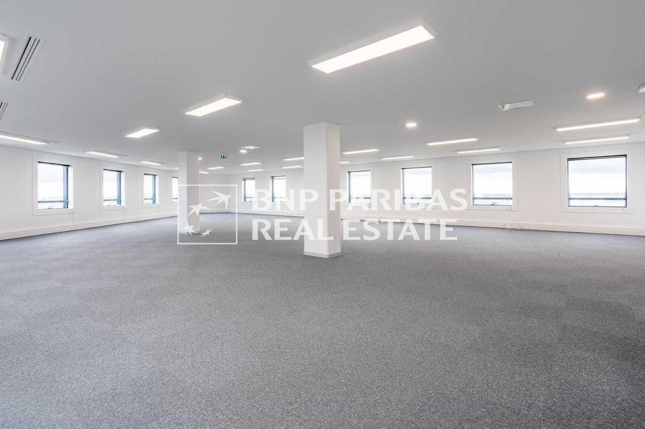 Bureau Noisy-le-Grand 3048m² Location bureau Noisy-le-Grand Seine-Saint-Denis OLBUR2106795 10